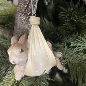 Závesná dekorácia zajačik v perinke /3 varianty: žltý, ružový, modrý/ – Obrázok 3