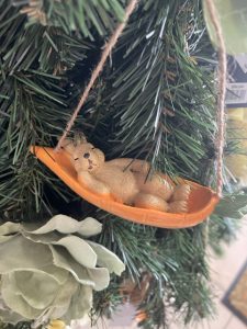 Zajačik ležiaci na mrkve, závesný