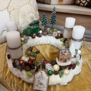 Plyšový adventný veniec s autíčkom 32x16cm – Obrázok 1