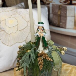 Vianočný aranžmán s dievčatkom 30x50cm – Obrázok 1