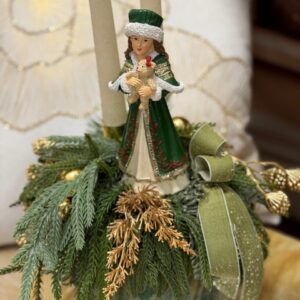 Vianočný aranžmán s dievčatkom 30x50cm – Obrázok 2