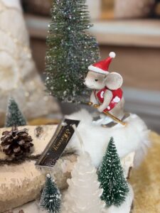 Vianočný aranžmán s myšou 30x30cm