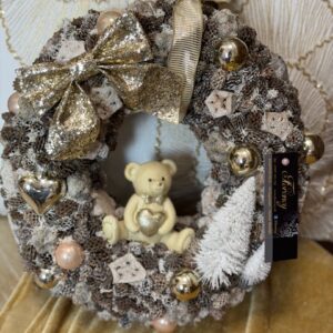 Vianočný veniec na dvere s mackom a zlatou mašľou 28cm