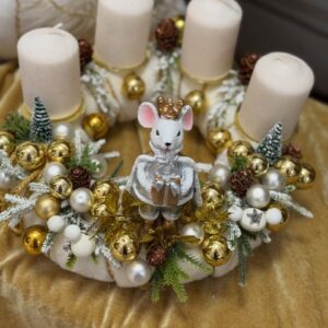Adventný veniec zlatý s myšou 28x17cm – Obrázok 1