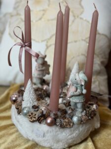 Plyšový adventný veniec s myškami 22x30cm