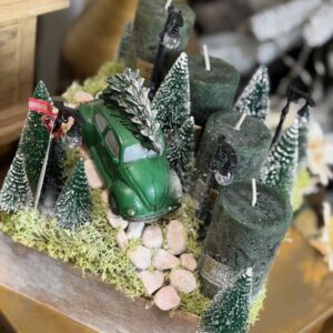 Adventný aranžmán zelený s autom 20x20x22cm – Obrázok 1