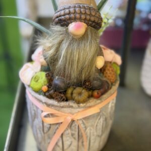 Aranžmán s škriatkom II. 15x15x31cm