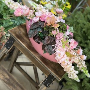 Ružový aranžmán v lodke 65x30cm