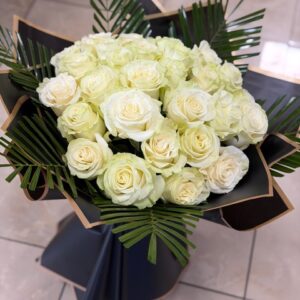 Smútočná kytica z bielych ruží