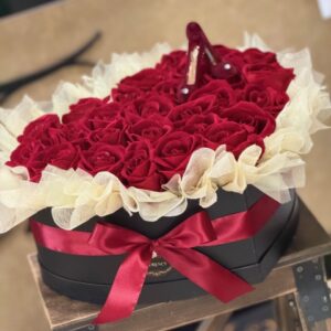 Box z umelých červených ruží – Obrázok 4