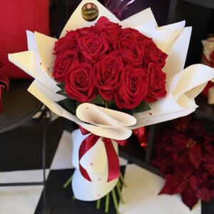 Valentínska kytica z umelých červených ruží