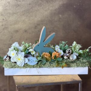 Jarná jednoduchosť - aranžmán so zajačikom 62x18x20cm – Obrázok 1