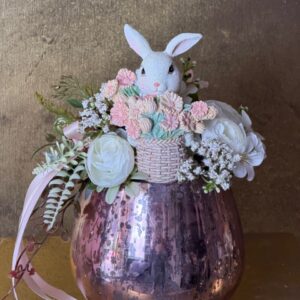 Dekoračný aranžmán so zajačikom v sklenenom kvetináči – Obrázok 1