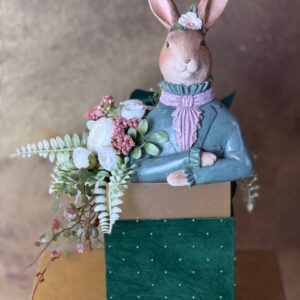Romantický aranžmán so zajacom Teodorom 24x30x36cm