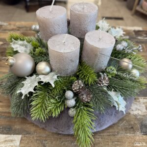 Adventný veniec sivý – Obrázok 1